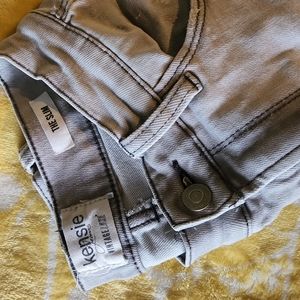 KENSIE VintageLUXE jeans 2/26. Excellent condition. Never worn.
